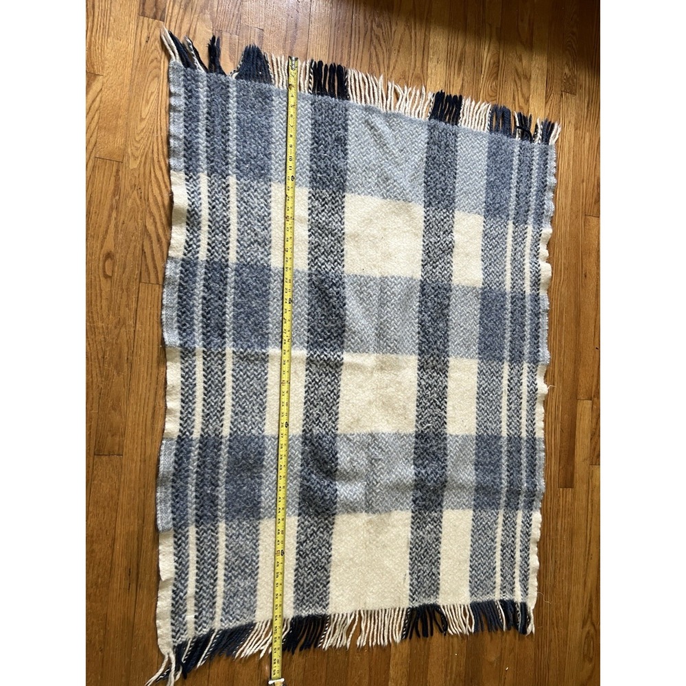 Rammagerdin Icelandic Wool Throw Blanket Plaid Fringe Gray Cream 39x55 - Picture 2 of 5